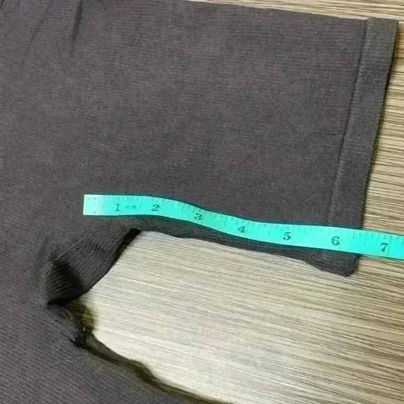 Women's Black Ribbed Knit Mid-Rise Athleisure Comfort Pull On Bike Shorts - Picture 4 of 6